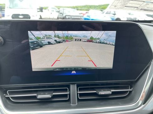 Used 2024 Chevrolet Trax ACTIV w/ Sunroof Package FWD image 20