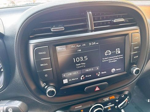 Used 2023 Kia Soul LX w/ Option Group 015 FWD image 11