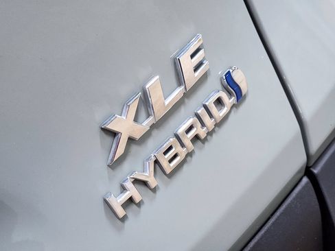 Used 2023 Toyota RAV4 XLE w/ Convenience Package AWD/4WD image 26