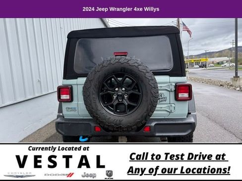 Used 2024 Jeep Wrangler Unlimited AWD/4WD image 8