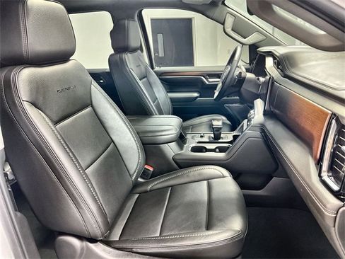 Used 2024 GMC Sierra 1500 Denali w/ Denali Reserve Package image 16