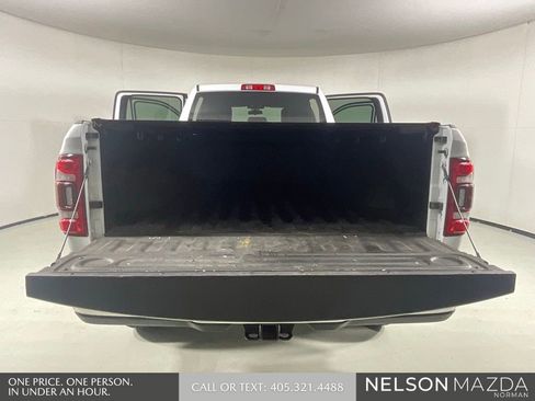 Used 2021 RAM 2500 Tradesman w/ Chrome Appearance Group AWD/4WD image 13