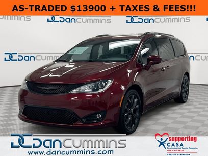 Used 2020 Chrysler Pacifica Touring-L w/ S Appearance Package