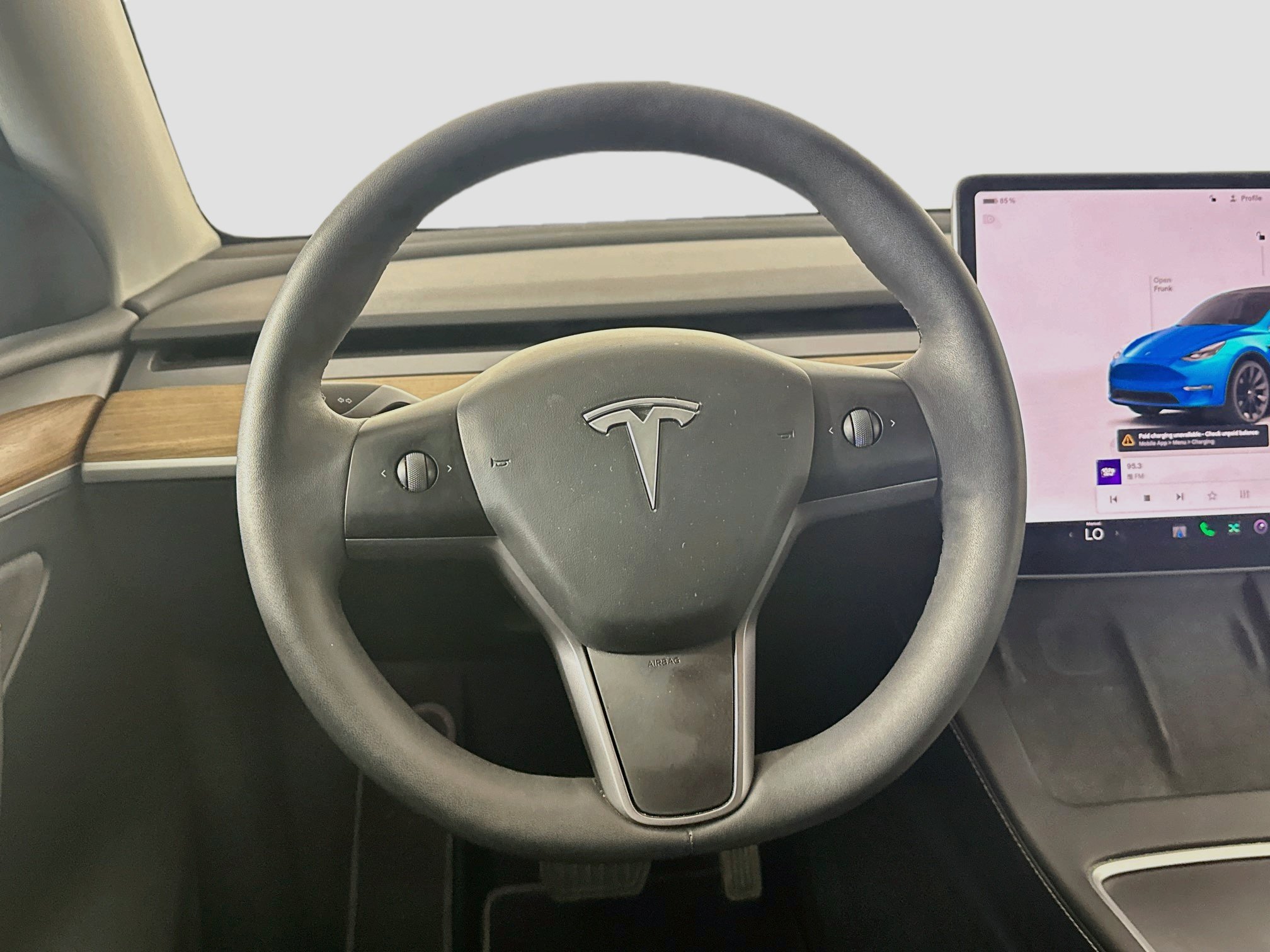 Used 2024 Tesla Model Y Long Range AWD/4WD image 18