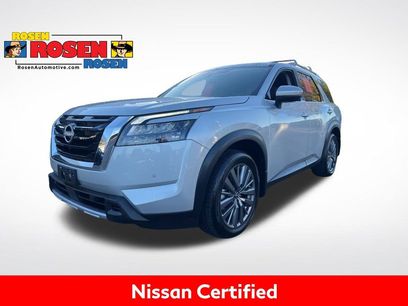 Certified 2025 Nissan Pathfinder SL w/ SL Premium Package
