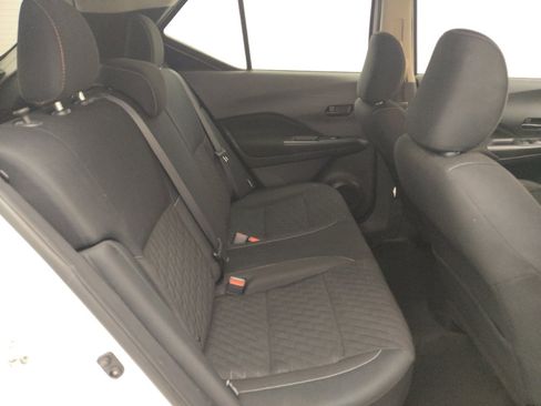 Used 2021 Nissan Kicks S FWD image 19