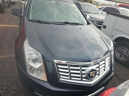 Used 2016 Cadillac SRX Luxury AWD/4WD image 2