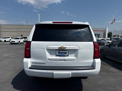 Used 2018 Chevrolet Suburban LT AWD/4WD image 4
