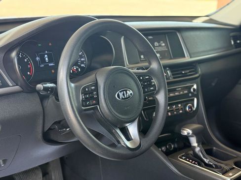 Used 2018 Kia Optima LX FWD image 16