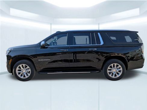 New 2026 Chevrolet Suburban Premier image 2