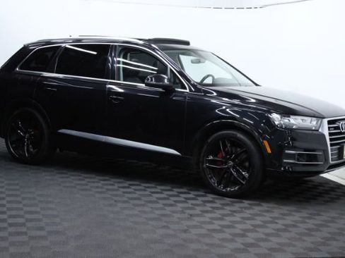 Used 2017 Audi Q7 3.0T Prestige w/ Prestige Package image 1