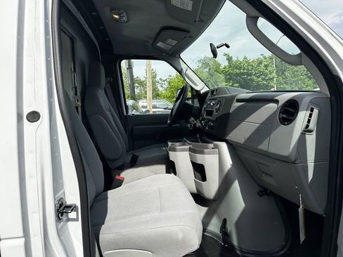 Used 2024 Ford E-350 and Econoline 350 Super Duty w/ Power Windows & Locks Group RWD image 28