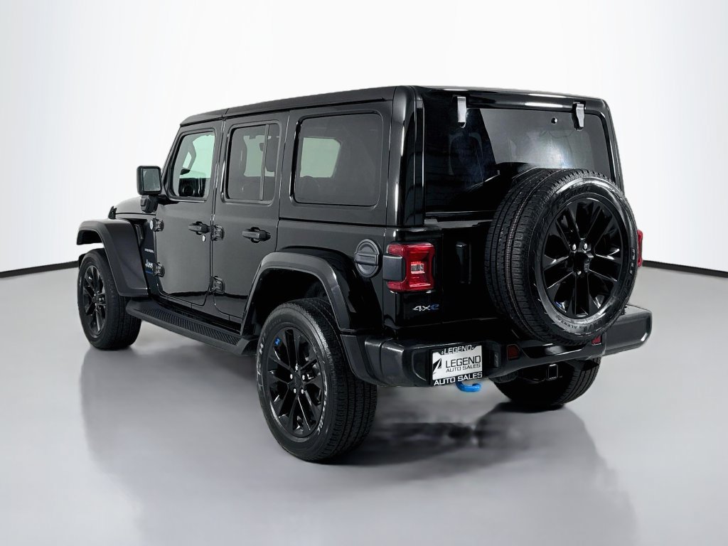 Used 2023 Jeep Wrangler Unlimited Sahara w/ Cold Weather Group AWD/4WD image 8