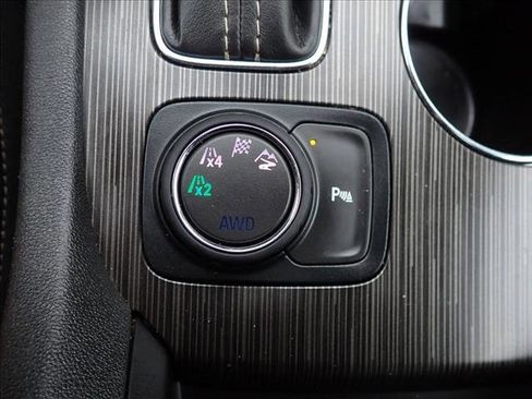 Used 2019 GMC Acadia SLT w/ LPO, Cargo Package image 24