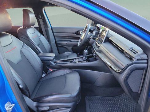 Used 2023 Jeep Compass Trailhawk image 27