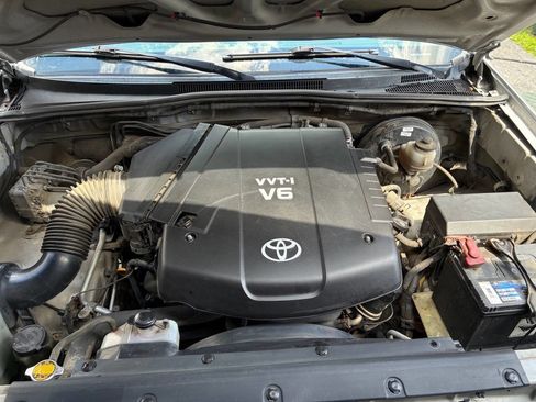Used 2010 Toyota Tacoma 4x4 Double Cab image 16