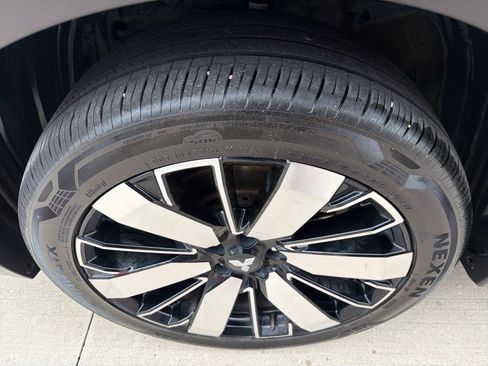 Used 2025 Mitsubishi Outlander SE AWD/4WD image 11