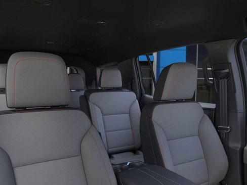 New 2026 Chevrolet Traverse LT w/ Driver Confidence Package AWD/4WD image 24