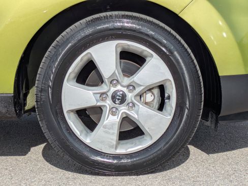 Certified 2017 Kia Soul image 10