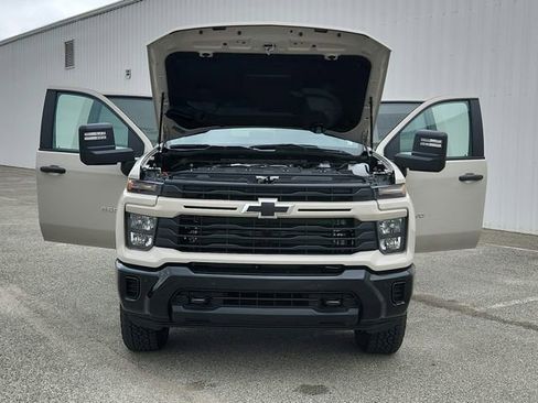 New 2026 Chevrolet Silverado 2500 Custom w/ Custom Value Package AWD/4WD image 27