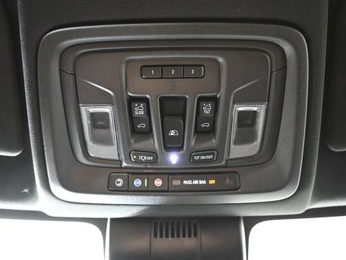 Used 2024 Chevrolet Silverado 2500 High Country w/ High Country Premium Package AWD/4WD image 34