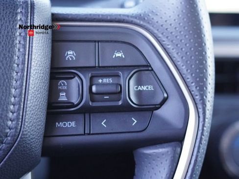 Used 2025 Toyota 4Runner TRD Off-Road Premium image 25