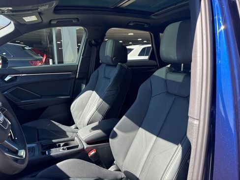 Certified 2025 Audi Q3 2.0T Premium w/ Convenience Package image 13