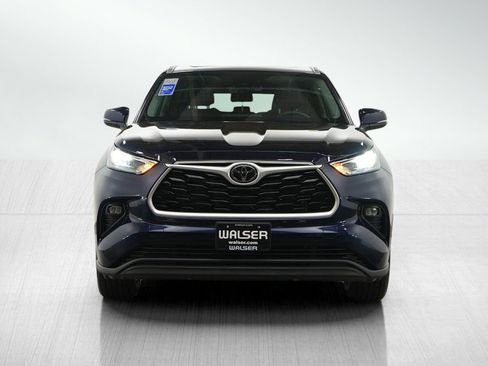 Used 2022 Toyota Highlander XLE image 8