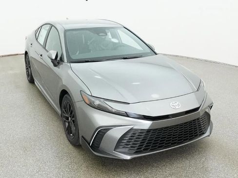 New 2026 Toyota Camry SE FWD image 14