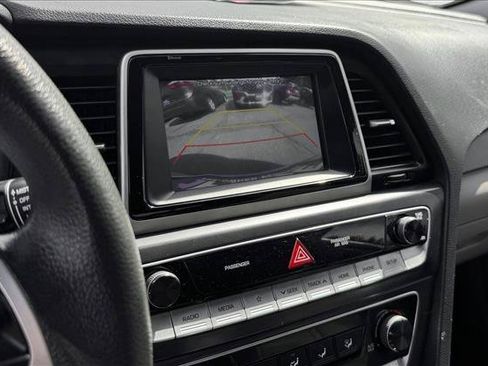 Used 2019 Hyundai Sonata SE FWD image 14