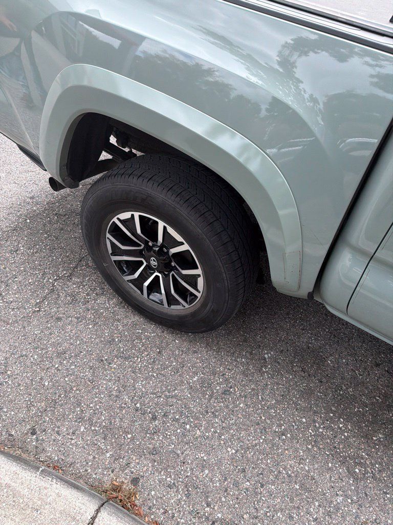Used 2022 Toyota Tacoma TRD Sport AWD/4WD image 7