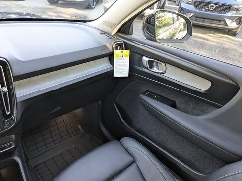 New 2026 Volvo XC40 B4 Plus w/ Protection Package Premier FWD image 17