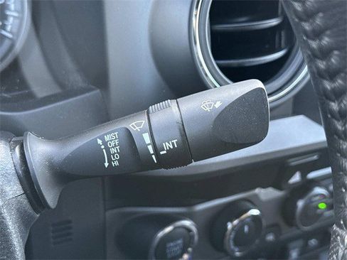 Used 2022 Toyota Tacoma SR5 image 25