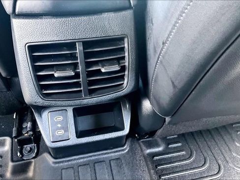 Used 2024 Kia Seltos S AWD/4WD image 10