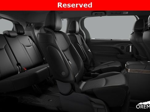 New 2026 Toyota Sienna Platinum image 15