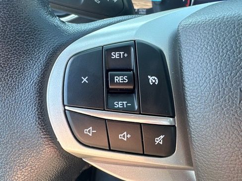 Used 2022 Ford Explorer XLT w/ Equipment Group 202A image 14