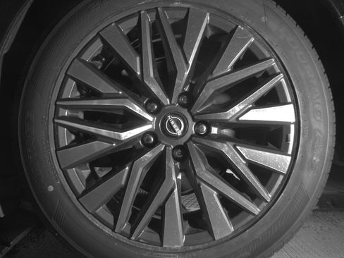 Used 2025 Nissan Altima 2.5 SV image 12