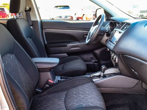 Used 2023 Mitsubishi Outlander Sport ES AWD/4WD image 39