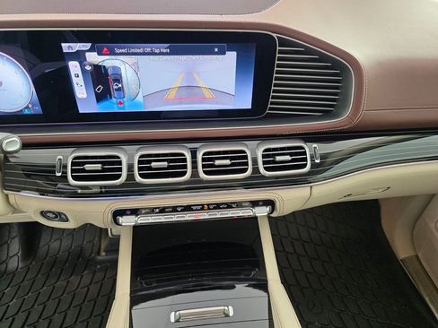 Certified 2025 Mercedes-Benz Maybach GLS 600 4MATIC image 25