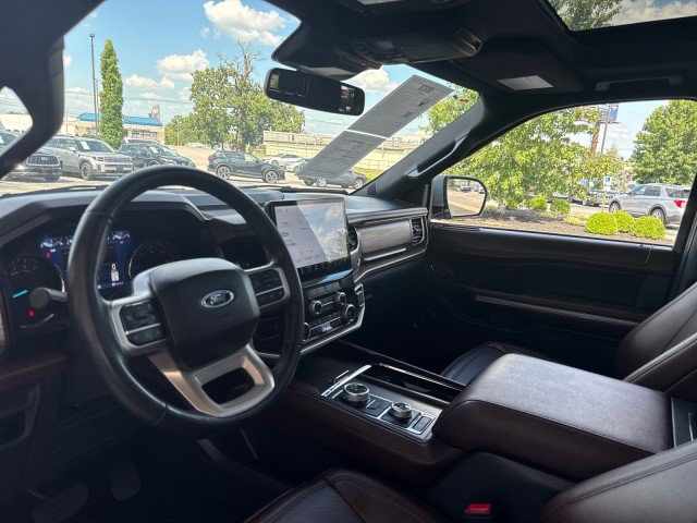 Used 2024 Ford Expedition Limited AWD/4WD image 12