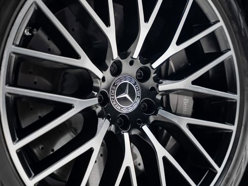 Used 2023 Mercedes-Benz S 580 4MATIC Sedan w/ 3D Technology Package image 22