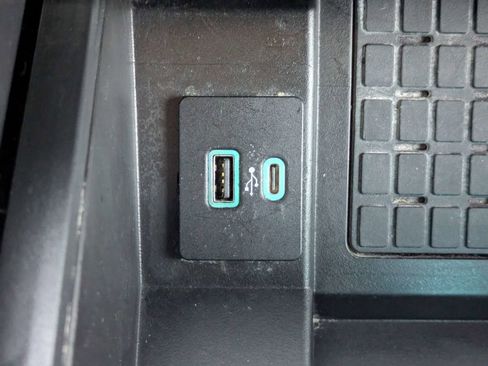 Used 2024 Ford Expedition Limited image 23