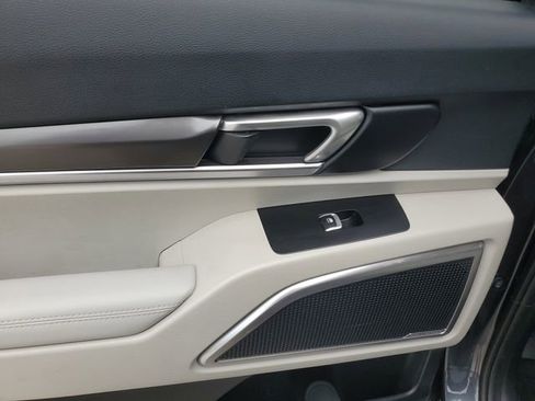 Certified 2024 Kia Telluride S w/ S Sunroof Package image 9