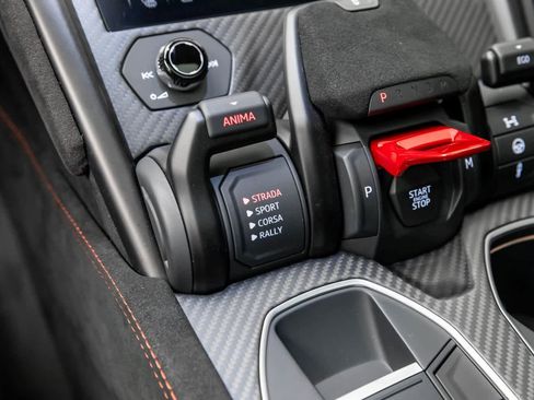 Used 2023 Lamborghini Urus Performante image 36