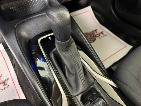 Used 2020 Toyota Corolla LE FWD image 20