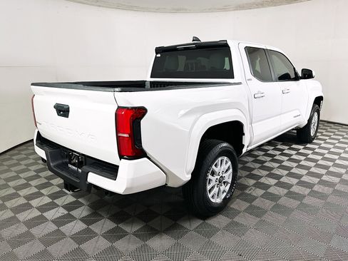 Used 2025 Toyota Tacoma SR5 image 3