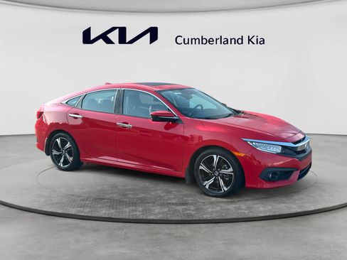 Used 2017 Honda Civic Touring image 7