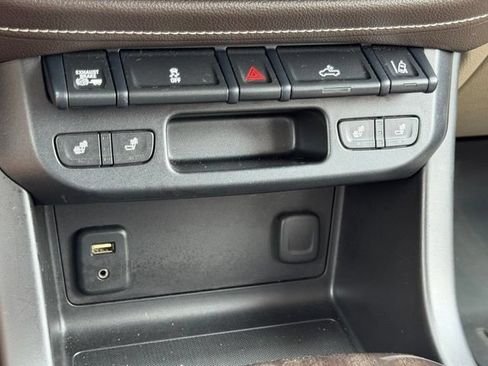 Used 2016 GMC Canyon SLT w/ Driver Alert Package RWD image 22