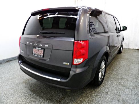 Used 2016 Dodge Grand Caravan SE FWD image 5