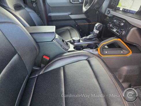 Used 2023 Ford Bronco Badlands image 30